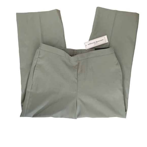 Alfred Dunner Chesapeake Sage Green Twill Pull On Flat Front Pants Size 14P - Picture 1 of 7